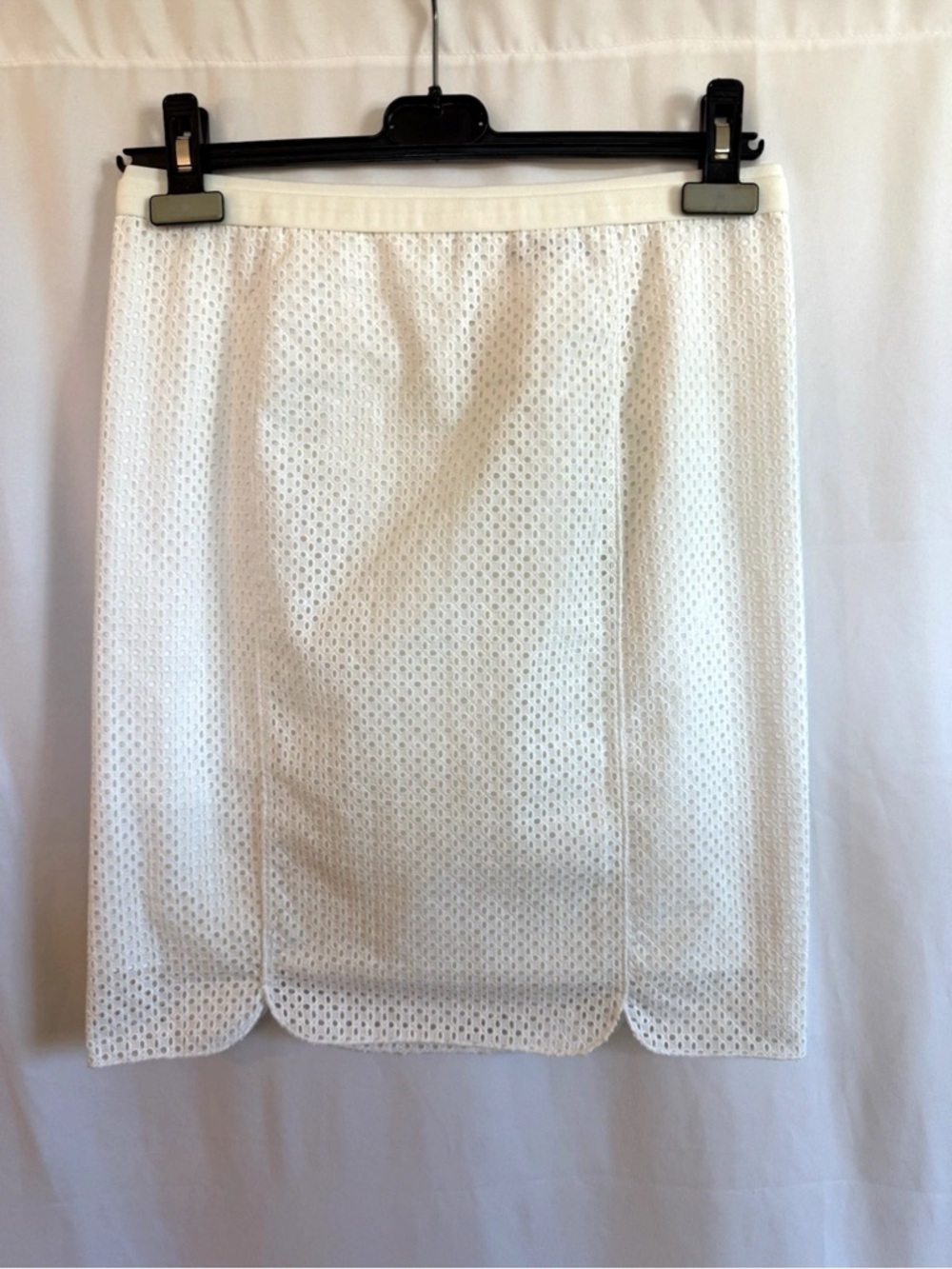 Elie Tahari White Eyelet Skirt - Size 4 Small